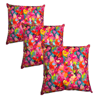 Vogue velvet pillow forms to add depth and textures to your home.